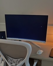 Philips Evnia Curved Gaming