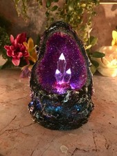 Crystal Cavern Amethyst Purple Colour Changing LED Light Up Geode Rock Crystal 