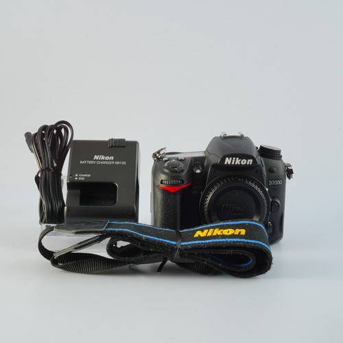 Near mint nikon d7000 - near, 20.9mp