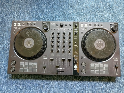 Great condition pioneer - great, dj