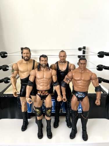 Wwe wrestling figures bundle - wwe,