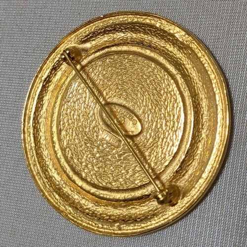 Chanel brooch pin gold tone - brooch,