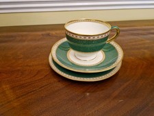 Wedgwood Bone China Emrald Green Trio Cup Saucer Plate Powder Ulander Pattern