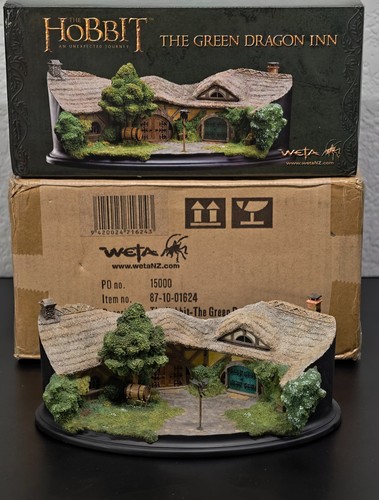 Weta green dragon hobbiton - weta,