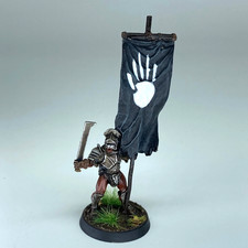 Uruk Hai Standard Bearer - Painted - Warhammer / Lord of the Rings Metal C6463