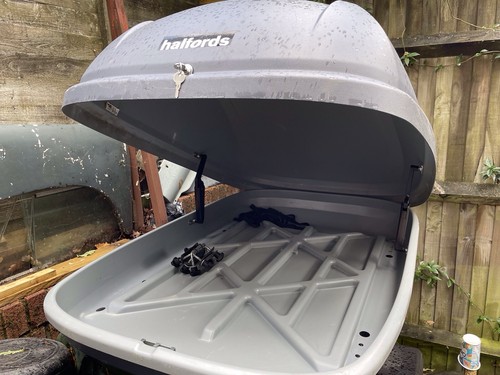Halfords roof box - halfords,