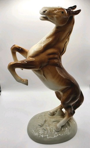 Vintage royal dux rearing - vintage,