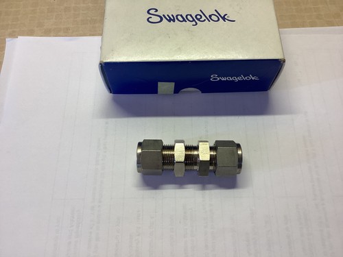 Swagelok 810 bulkhead - swagelok, ss-810-61