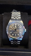 Tudor black bay one - black,