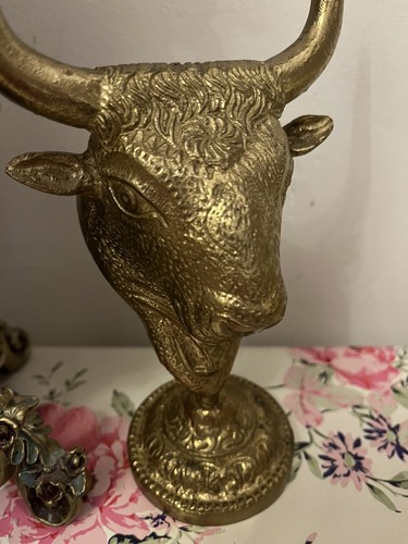 Vintage gold ornate - gold,