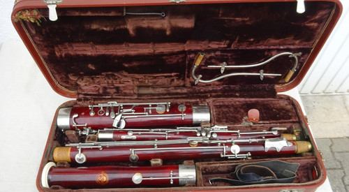 Bassoon scribe sons - &,