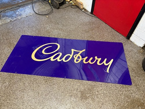 Large cadbury chocolate shop - large,