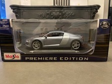 MAISTO - AUDI R8  - BLUE SILVER PAINT - 1/18 SCALE MODEL  CAR