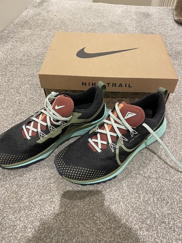 Trail running shoes - trail,