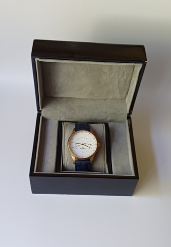 About vintage 1820 - vintage, automatic