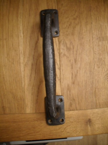 Pub door pull - pub, cast