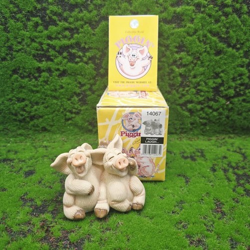 Collectible world studios - world,