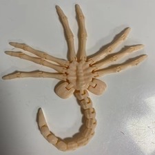 Alien Facehugger Moveable