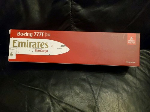 Emirates boeing 777 200th - emirates, 777-f