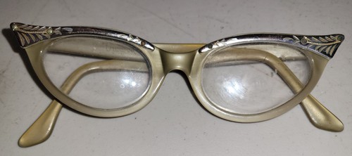 Vintage victory cat - cat, eye
