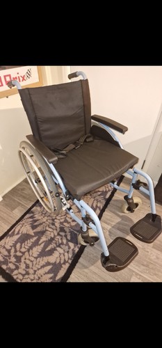 Manual wheelchair - manual,