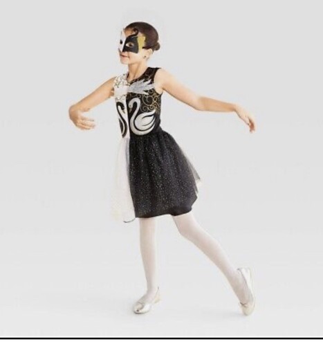 Black swan ballet dancer - 🦢,