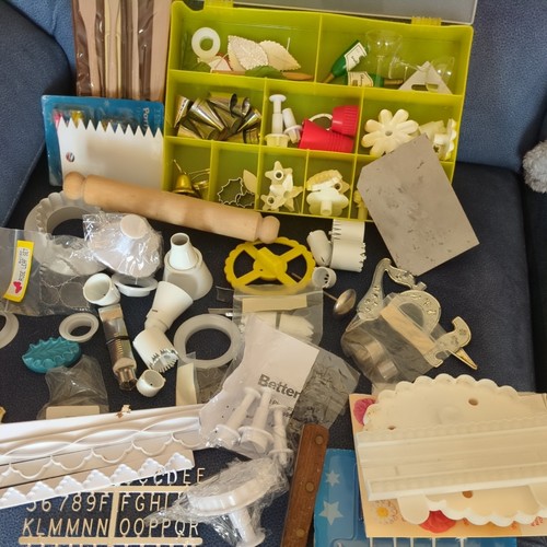 Bundle job lot cake - bundle/job, of