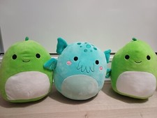Squishmallows - Theotto Blue Cthulhu Plush Soft Toy With 2x Dino Plush Bundle 8"