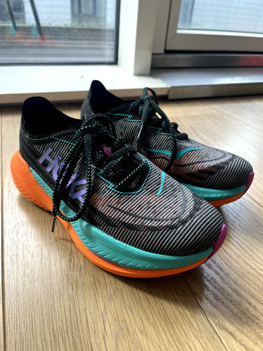 Hoka mach carbon - x,
