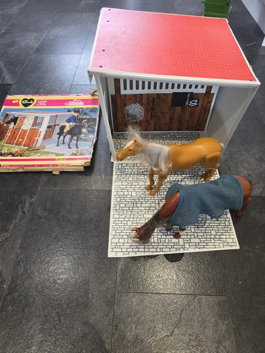 Vintage sindy pedigree - sindy, sindys