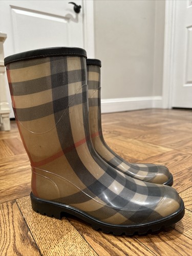 Burberry haymarket rain boots - haymarket,