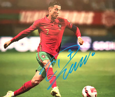 CRISTIANO RONALDO: Signed