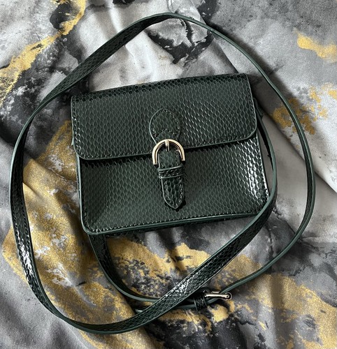 Emerald green snake print - green,