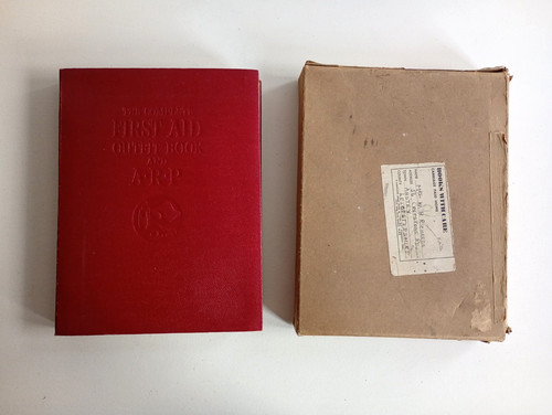 Vintage ww2 complete first - ww2,