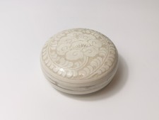20th century vintage Chinese Cizhou kiln white glaze carved porcelain box