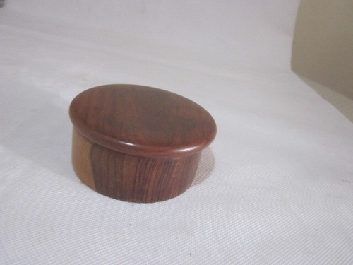 Wooden bowl small with - bowl, lid