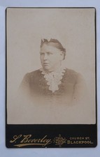 CABINET CARD OF A VICTORIAN
