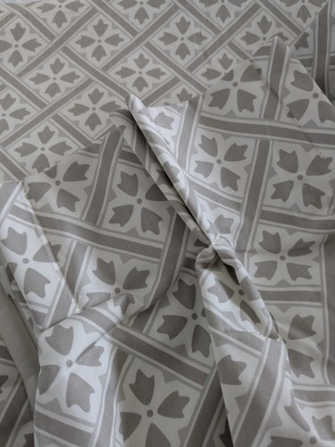 Laura ashley jones pinch - ashley, mr