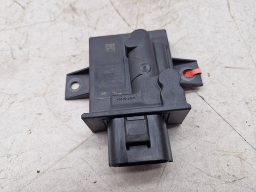 Jaguar fuel pump control - fuel,