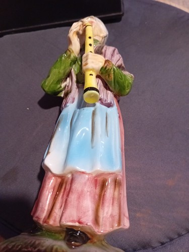 8inch old lady playing - playing, the