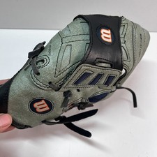 Wilson 10 1/2" a2449 ez catch 325 baseball glove mit USA Sports