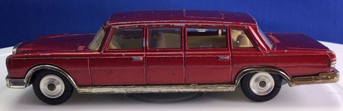 Corgi mercedes benz - corgi,