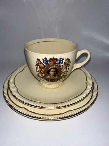 Clarice cliff newport pottery - clarice,