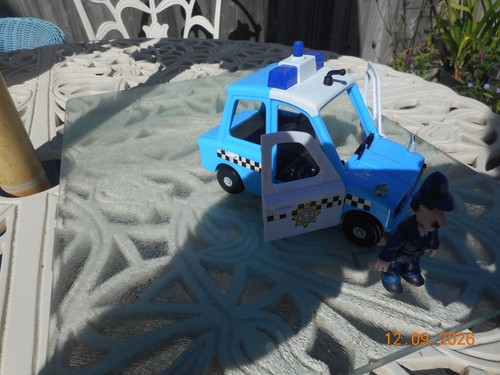 Smaller postman pat police - smaller,