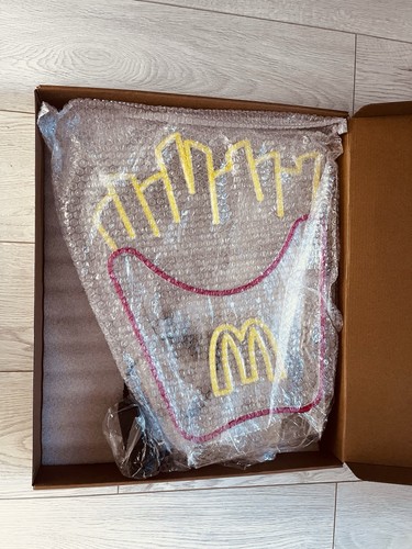 Mcdonald neon light sign - mcdonald's,
