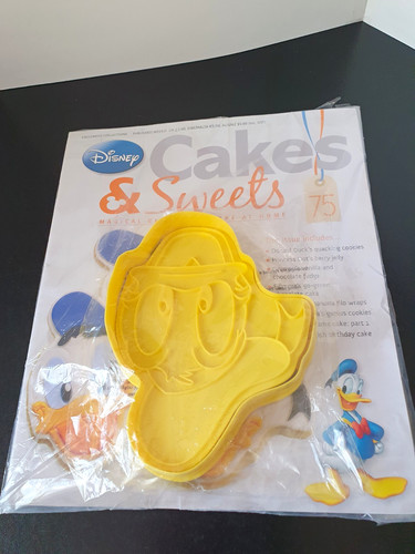 Disney cakes sweets issue 75 - disney,