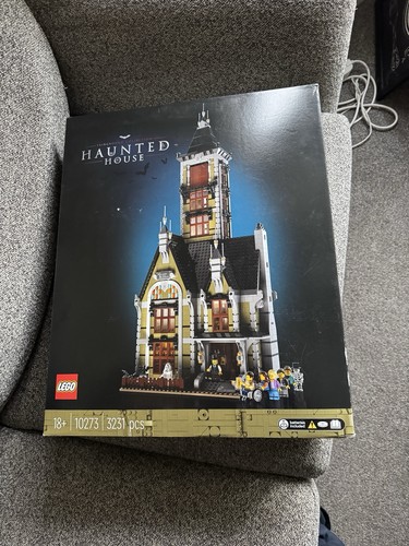 Lego icons haunted house 10273 - lego,