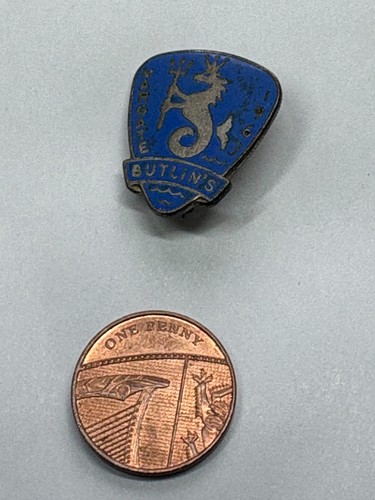 Butlins holiday camp badge - holiday,