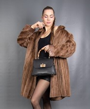 14202 GLAMOROUS REAL SHEARED