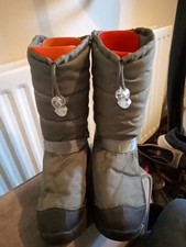 NEW, Size 5.5, Waterproof, QUECHUA, Snow Boots